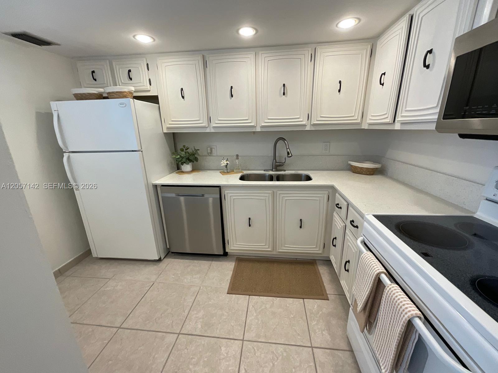 200 Southeast 15th Road, Unit 7H Miami, FL 33129 - Photo 5 of 30