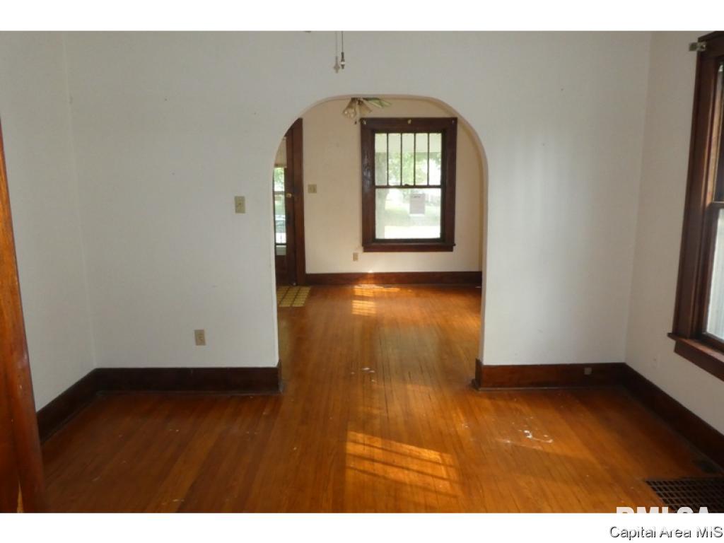 2209 South 10th Street Springfield, IL 62703 - Photo 4 of 17