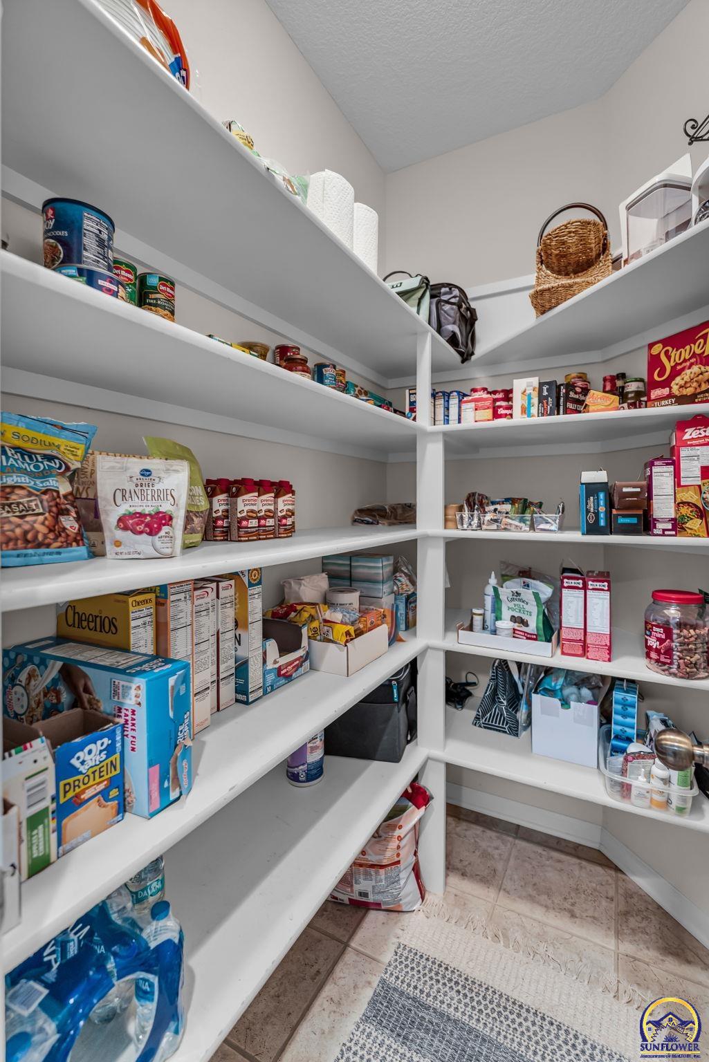 4235 Southwest Aylesbury Road Topeka, KS 66610 - Photo 11 of 35