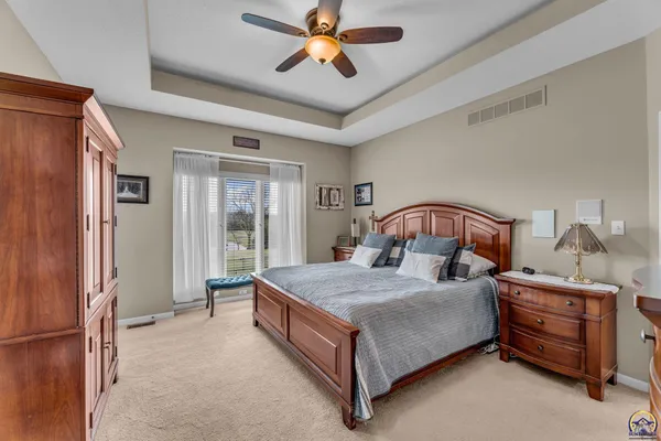 $599,900 | 4235 Southwest Aylesbury Road, Topeka, KS 66610