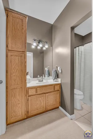 $599,900 | 4235 Southwest Aylesbury Road, Topeka, KS 66610