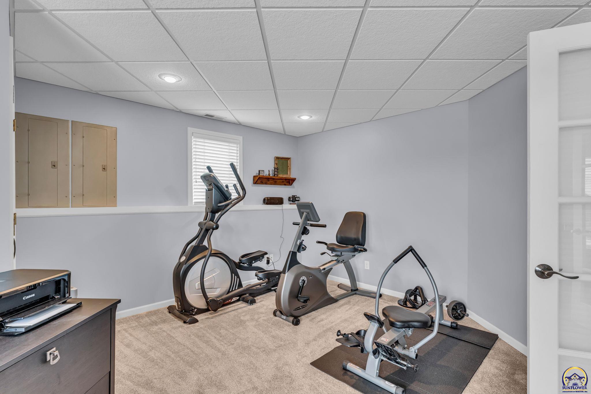 4235 Southwest Aylesbury Road Topeka, KS 66610 - Photo 26 of 35