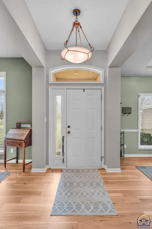 $599,900 | 4235 Southwest Aylesbury Road, Topeka, KS 66610