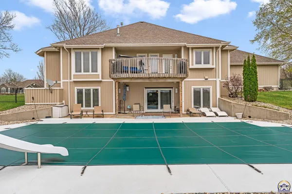 $599,900 | 4235 Southwest Aylesbury Road, Topeka, KS 66610