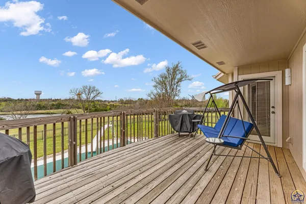 $599,900 | 4235 Southwest Aylesbury Road, Topeka, KS 66610