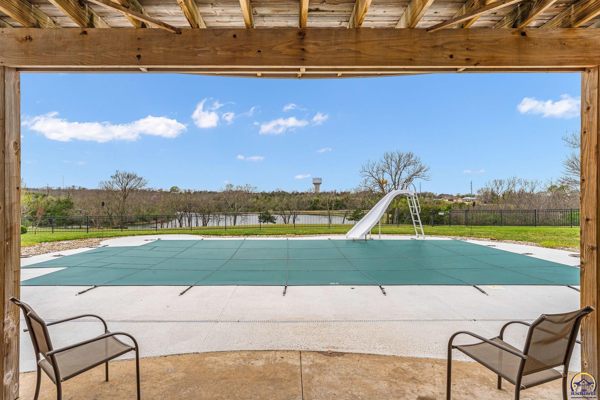 4235 Southwest Aylesbury Road Topeka, KS 66610 - Photo 33 of 35