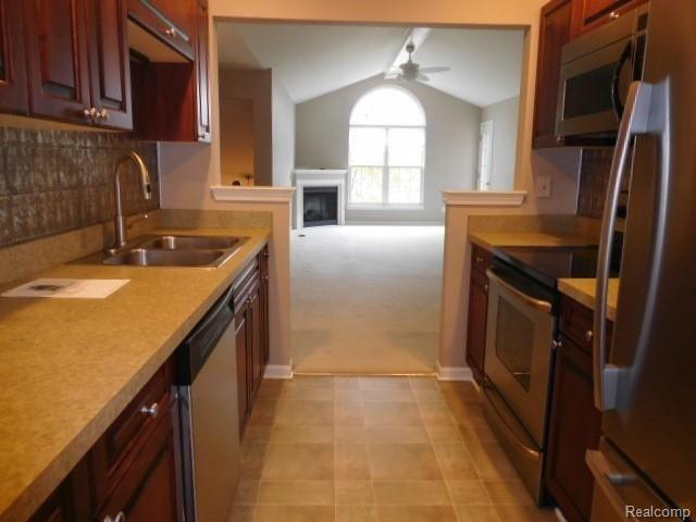 3376 Tremonte Circle Rochester, MI 48306 - Photo 11 of 31 DSCN4424.JPG