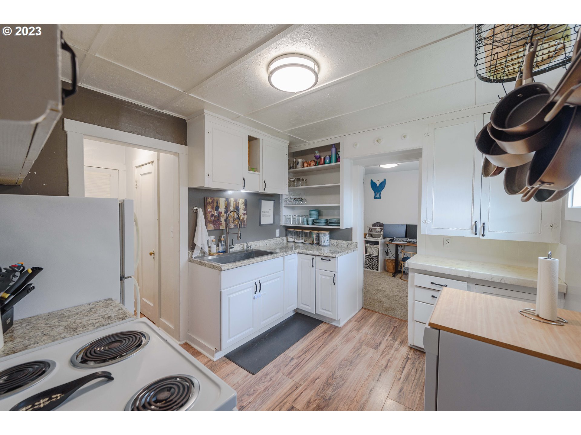 201 Ash Street Myrtle Point, OR 97458 - Photo 14 of 32 Kitchen