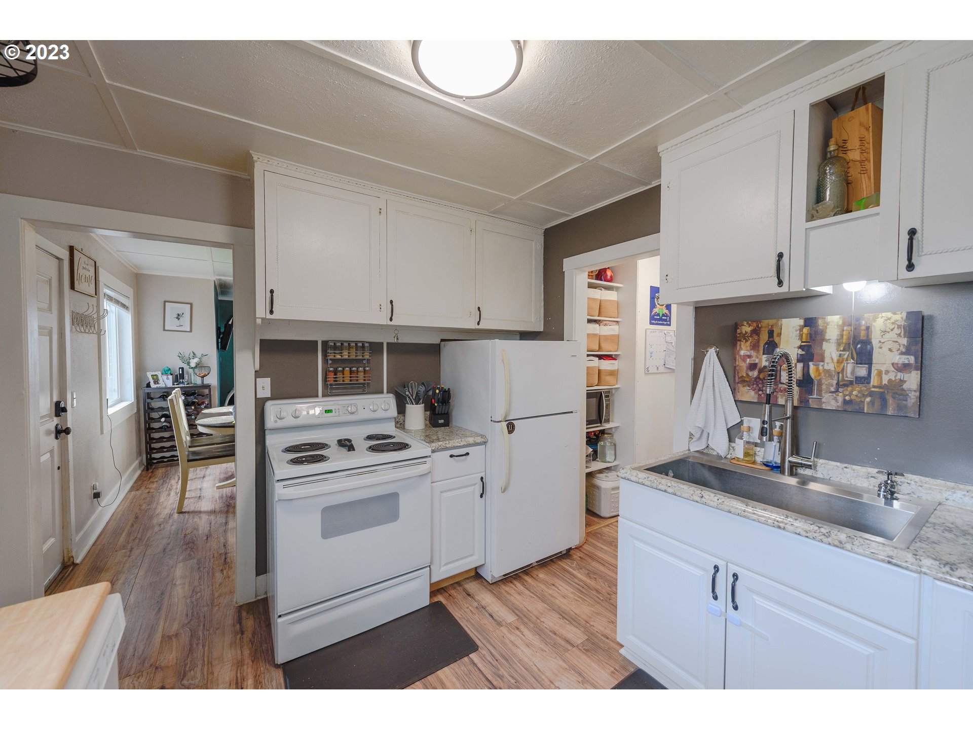 201 Ash Street Myrtle Point, OR 97458 - Photo 15 of 32 Kitchen