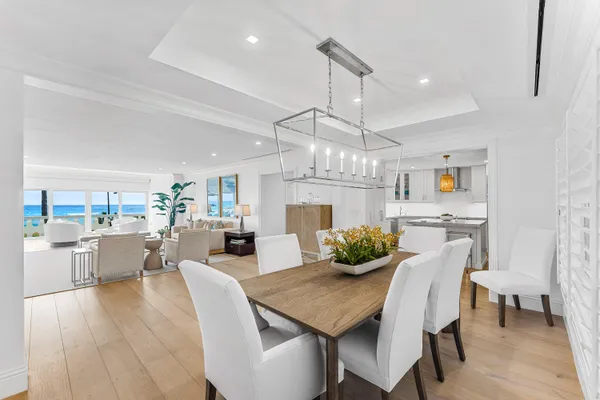 $8,590,000 | 300 South Ocean Boulevard, Unit 2D, Palm Beach, FL 33480