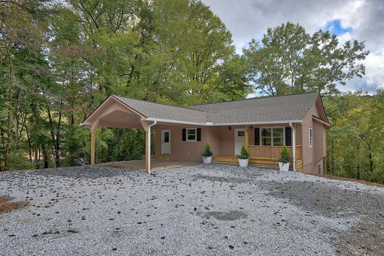 571 Polly Gap Road Clayton, GA 30525 - Photo 1 of 1 Gallery Image 1