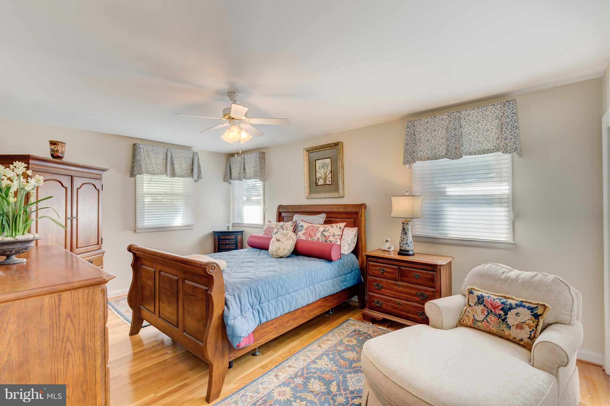 601 Southmont Road Baltimore, MD 21228 - Photo 12 of 29 Roomy Master Bedroom