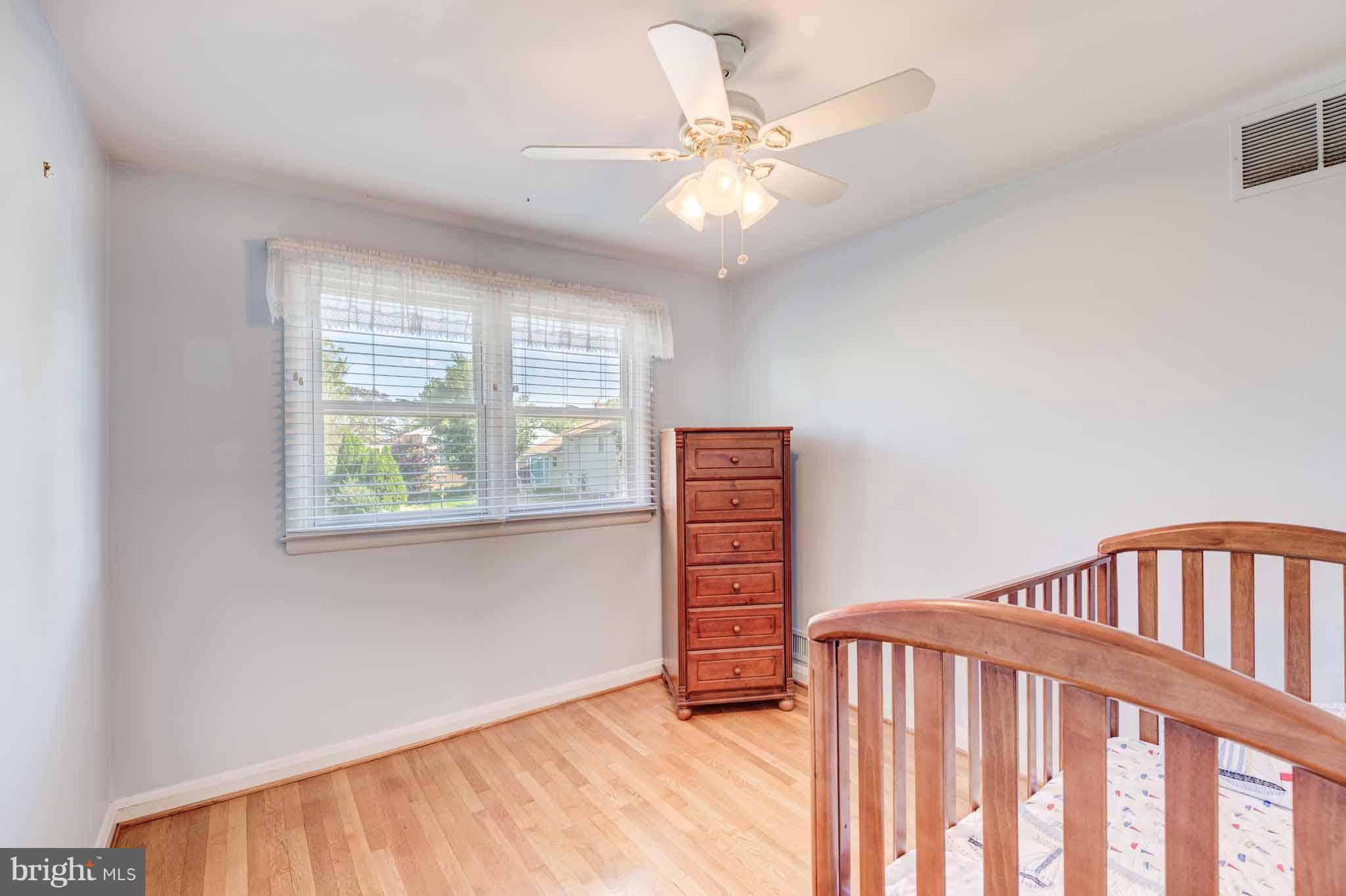601 Southmont Road Baltimore, MD 21228 - Photo 18 of 29 Bedroom #3
