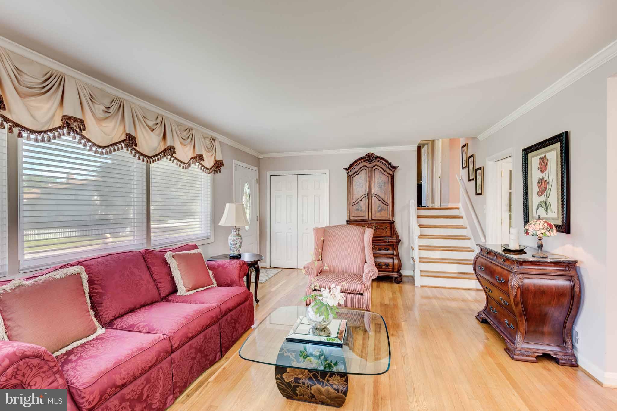 601 Southmont Road Baltimore, MD 21228 - Photo 3 of 29 Original Hardwoods are in great shape!