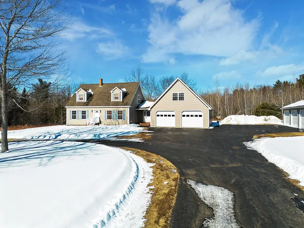 $599,900 | 57 Elm Lane, Windsor, ME 04363
