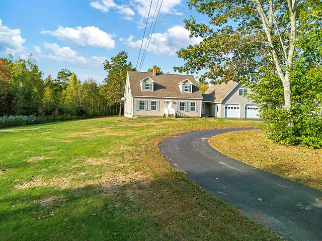$599,900 | 57 Elm Lane, Windsor, ME 04363