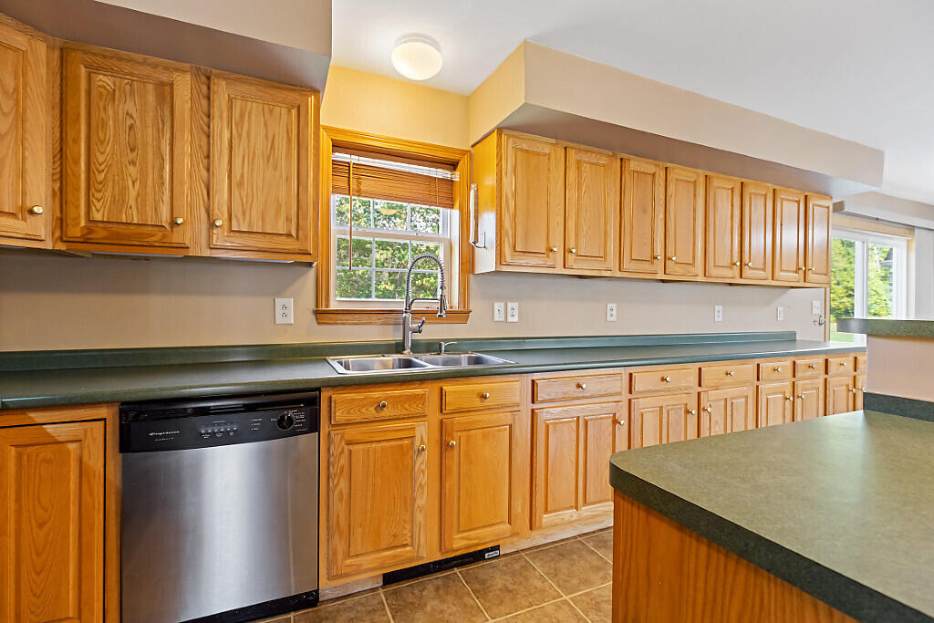 57 Elm Lane Windsor, ME 04363 - Photo 10 of 69 25_BP5A0377_DxO_mls