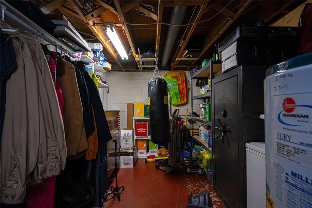 602 Flint Road Allison Park, PA 15101 - Photo 24 of 25 LAUNDRY 12X9: Another view with additional storage space.