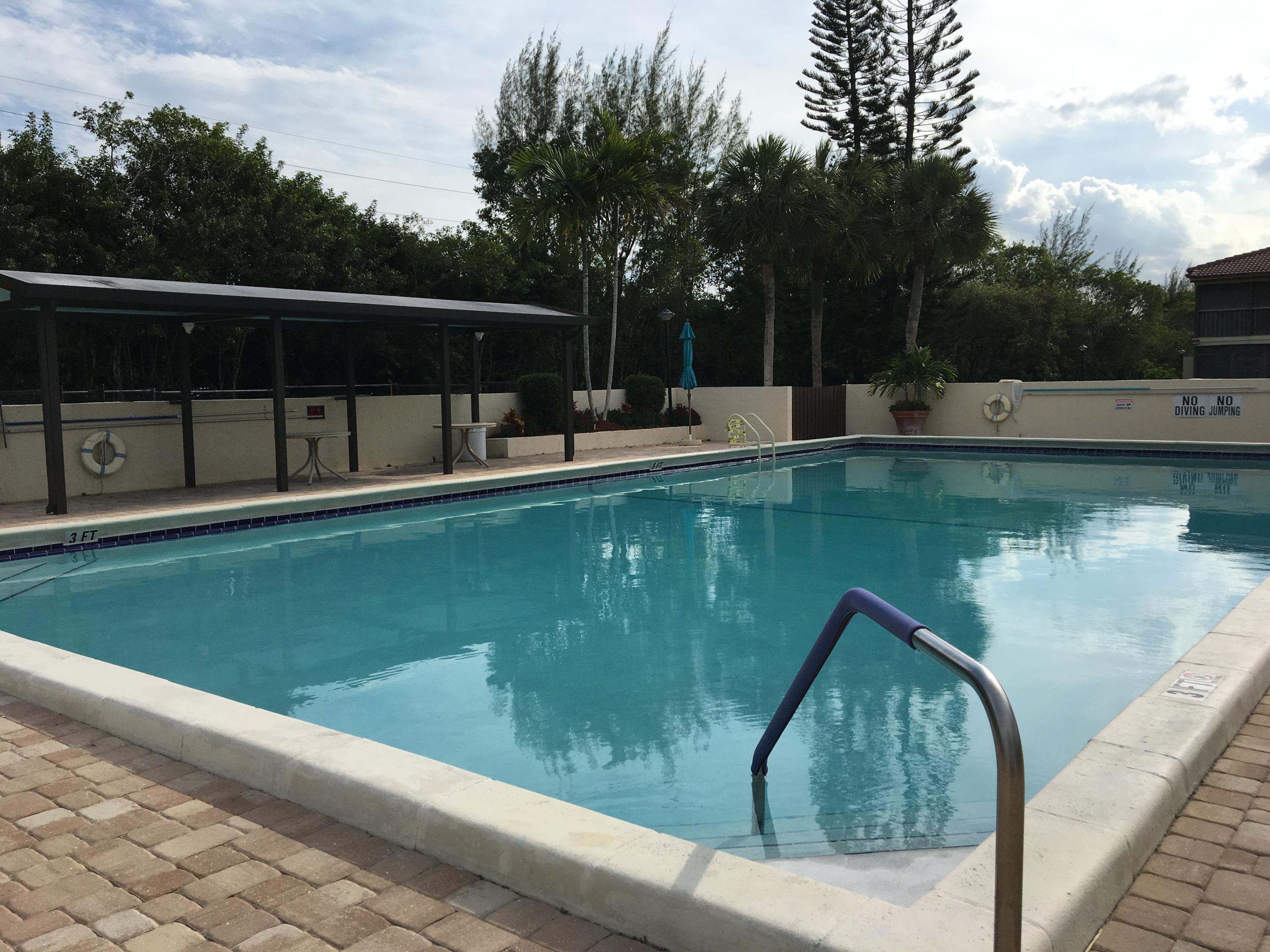 21731 Arriba Real, Unit 27D Boca Raton, FL 33433 - Photo 38 of 42 Pool