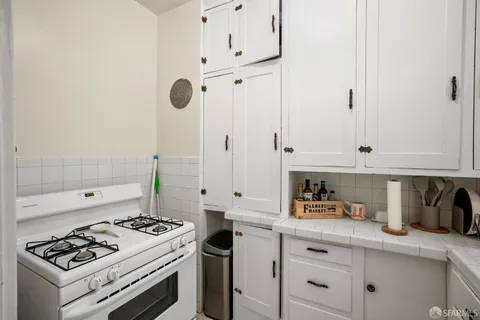 $1,600,000 | 326 11th Avenue, San Francisco, CA 94118