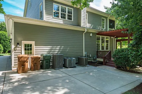 $985,000 | 120 Morris Branch Court, Cary, NC 27519