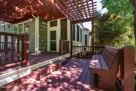 $985,000 | 120 Morris Branch Court, Cary, NC 27519