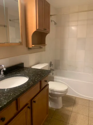 $183,500 | 4424 Arbor Circle, Unit 3, Downers Grove, IL 60515