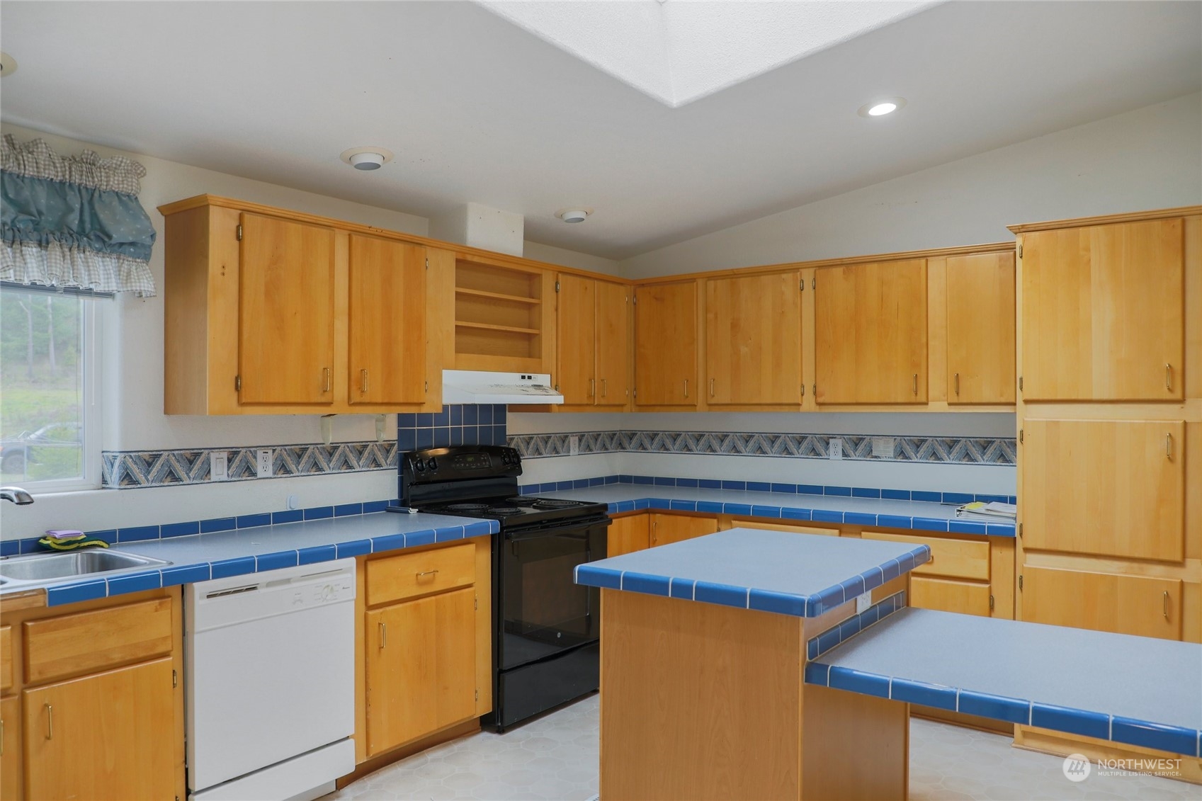 10175 May Ranch Lane Southwest Port Orchard, WA 98367 - Photo 18 of 39 Gallery Image 18