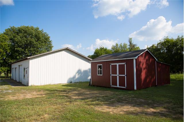 2949 Thompson Road Murfreesboro, TN 37128 - Photo 4 of 19 Shed and 3 Car Garage
