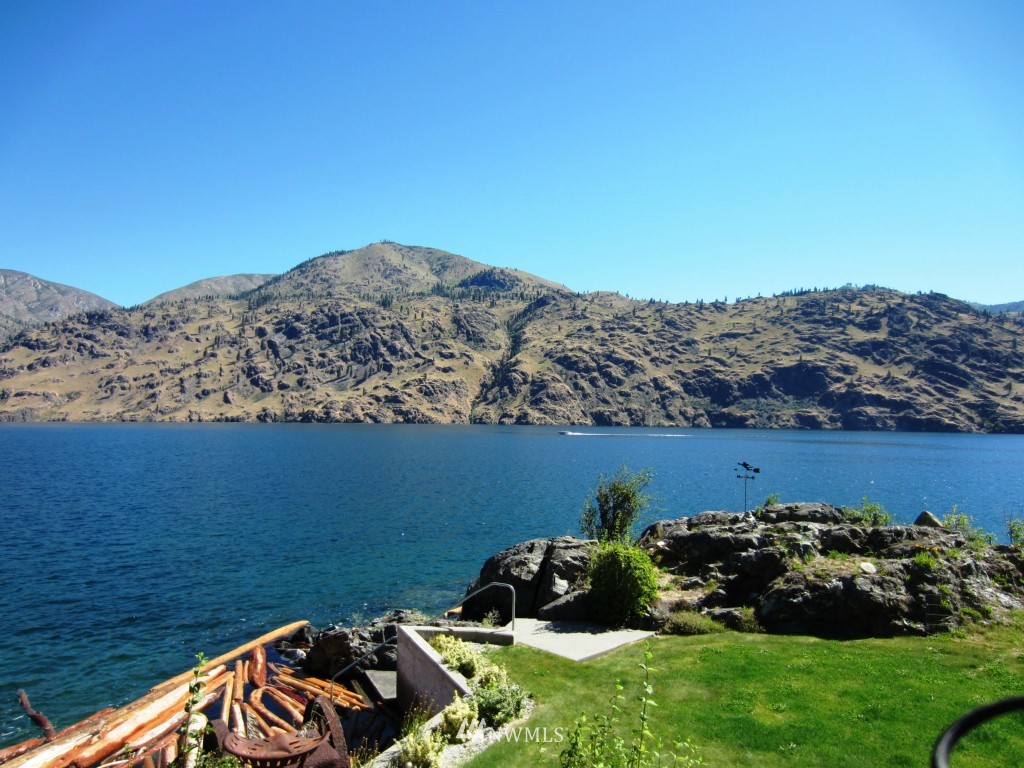 17300 South Lakeshore Road Chelan, WA 98816 - Photo 22 of 25 Gallery Image 22