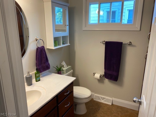 1272 South Green Road Cleveland, OH 44121 - Photo 9 of 17