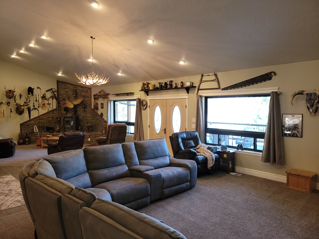 191 Clear Creek Road Cascade, ID 83611 - Photo 20 of 60 Most of the furniture included