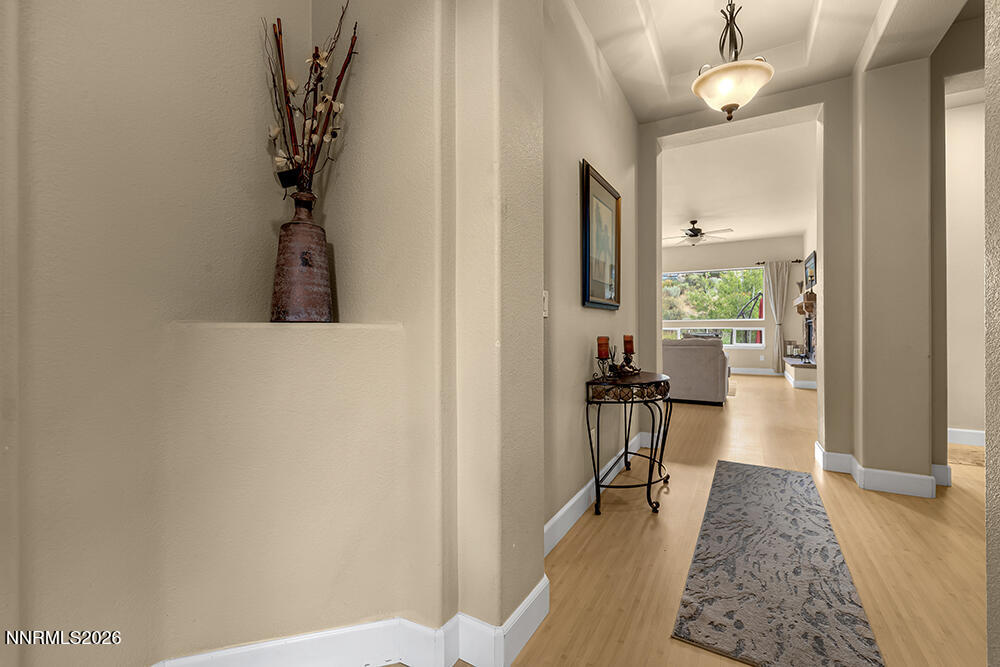 7865 Peavine Trail Court Reno, NV 89523 - Photo 2 of 33 Hall 1000x700