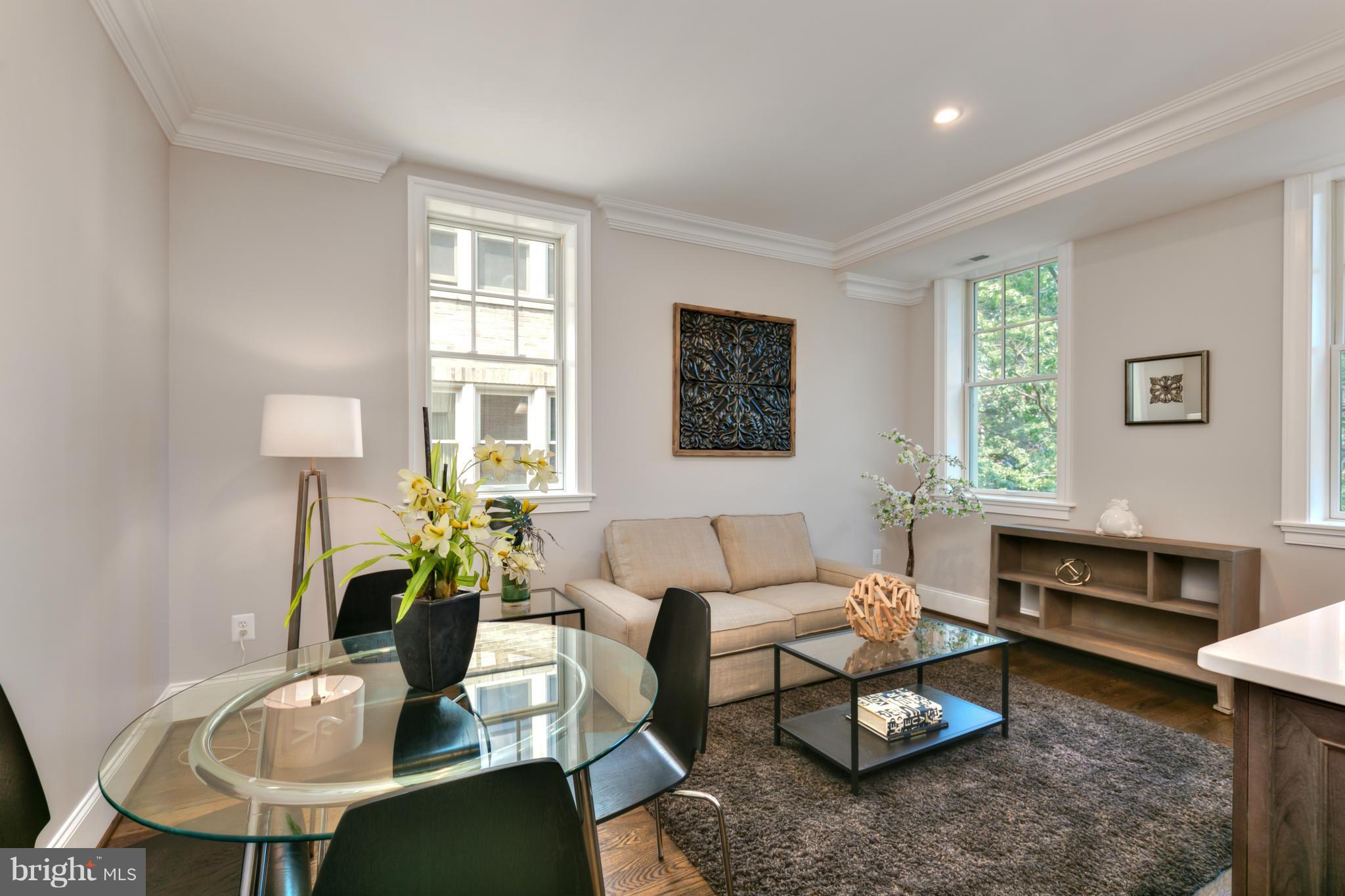 2014 Kalorama Road Northwest, Unit 5 Washington, DC 20009 - Photo 6 of 16 Large Living Room