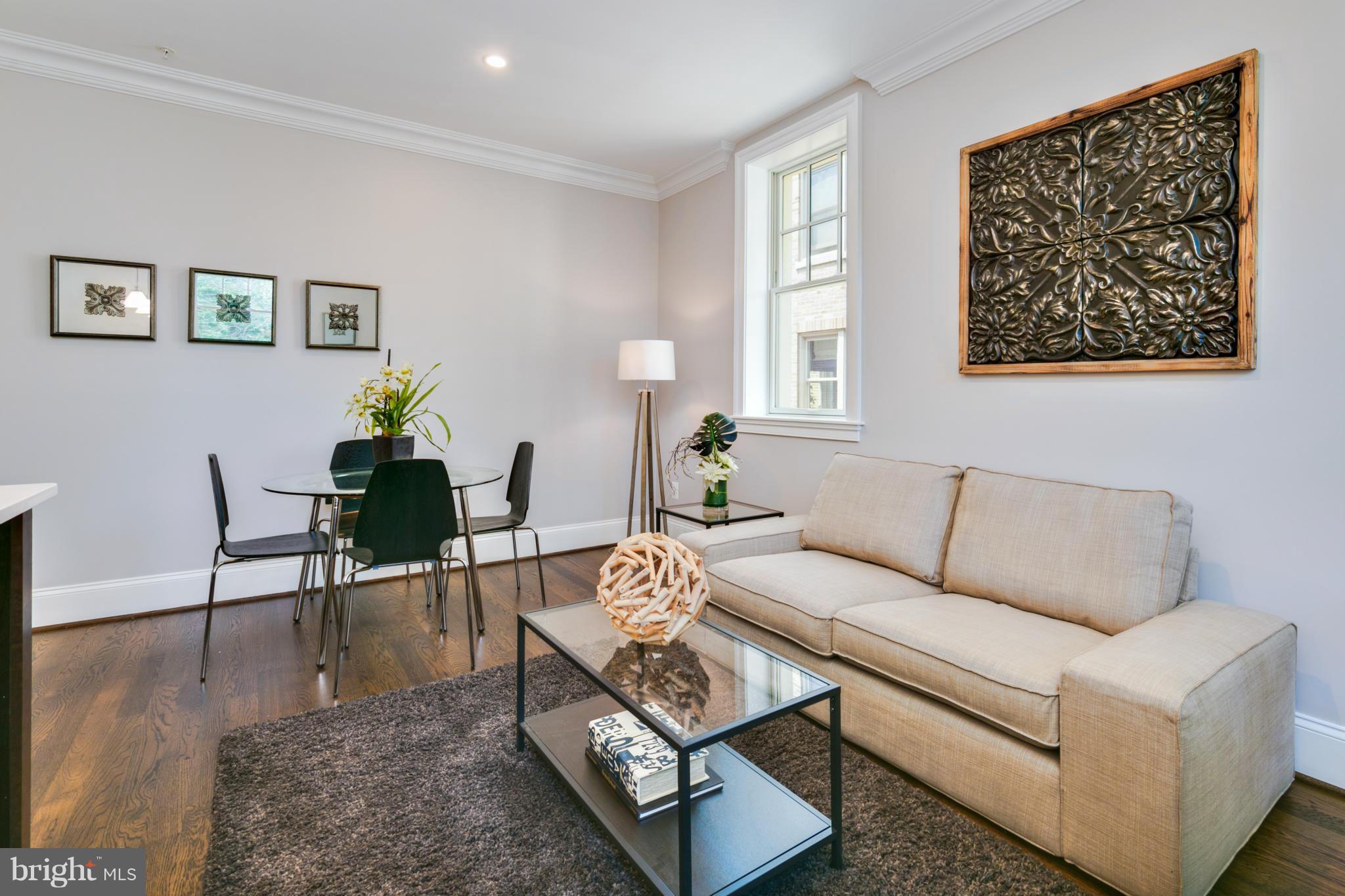 2014 Kalorama Road Northwest, Unit 5 Washington, DC 20009 - Photo 9 of 16 Large Living Room