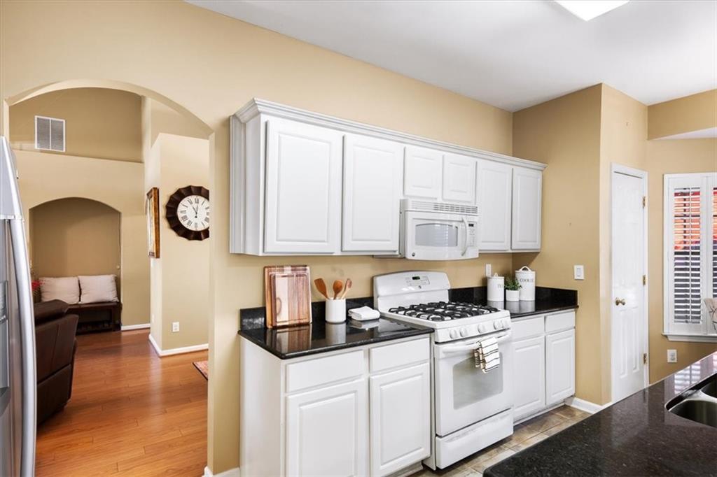 701 Redwood Pass Canton, GA 30114 - Photo 13 of 45