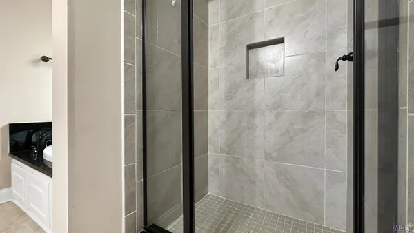 $450,000 | 16045 Greycliff Avenue, Pride, LA 70770