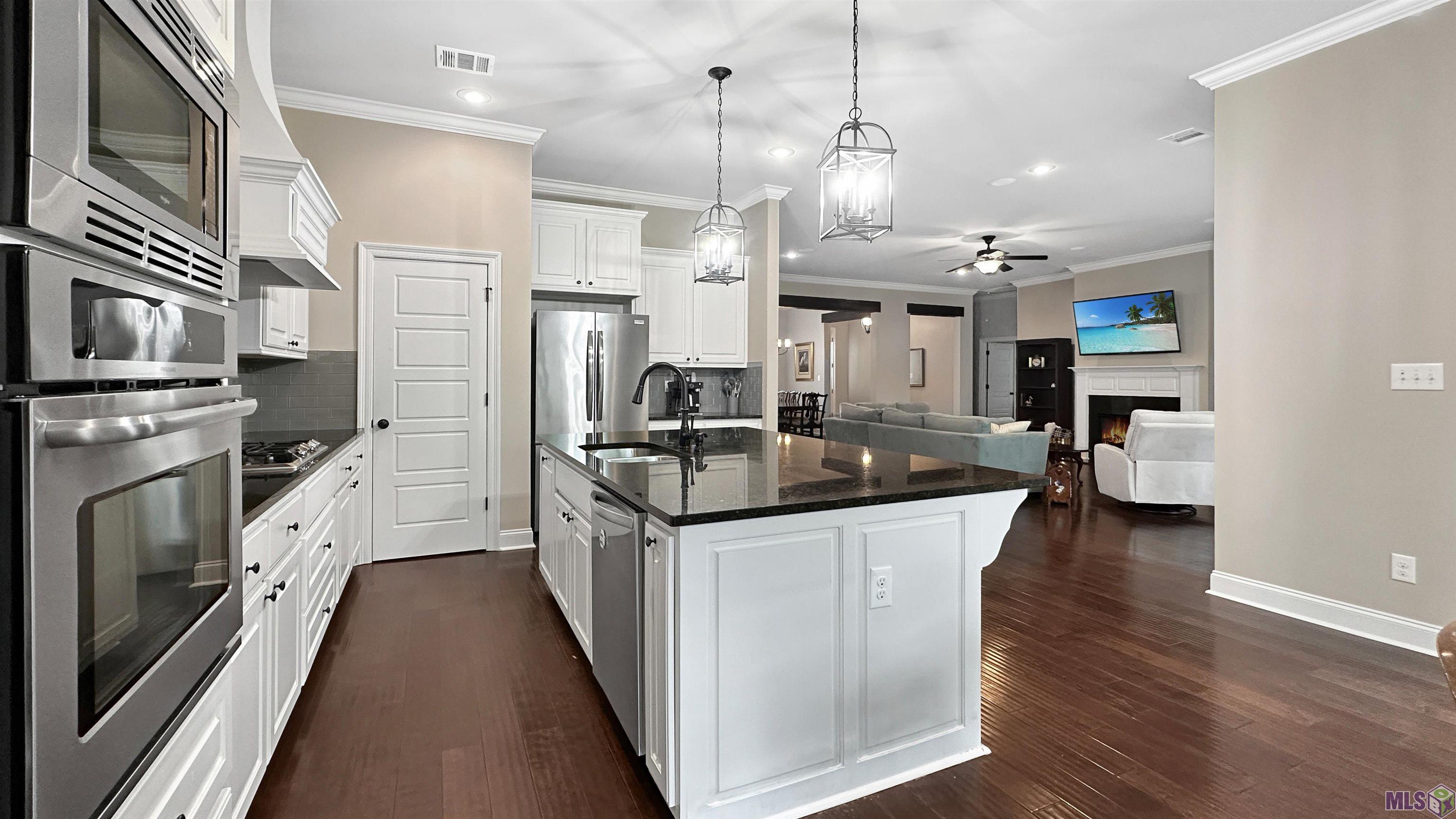 16045 Greycliff Avenue Pride, LA 70770 - Photo 4 of 29