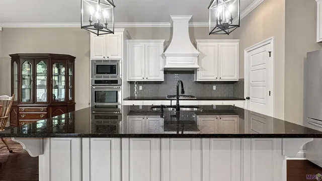 $479,500 | 16045 Greycliff Avenue, Pride, LA 70770