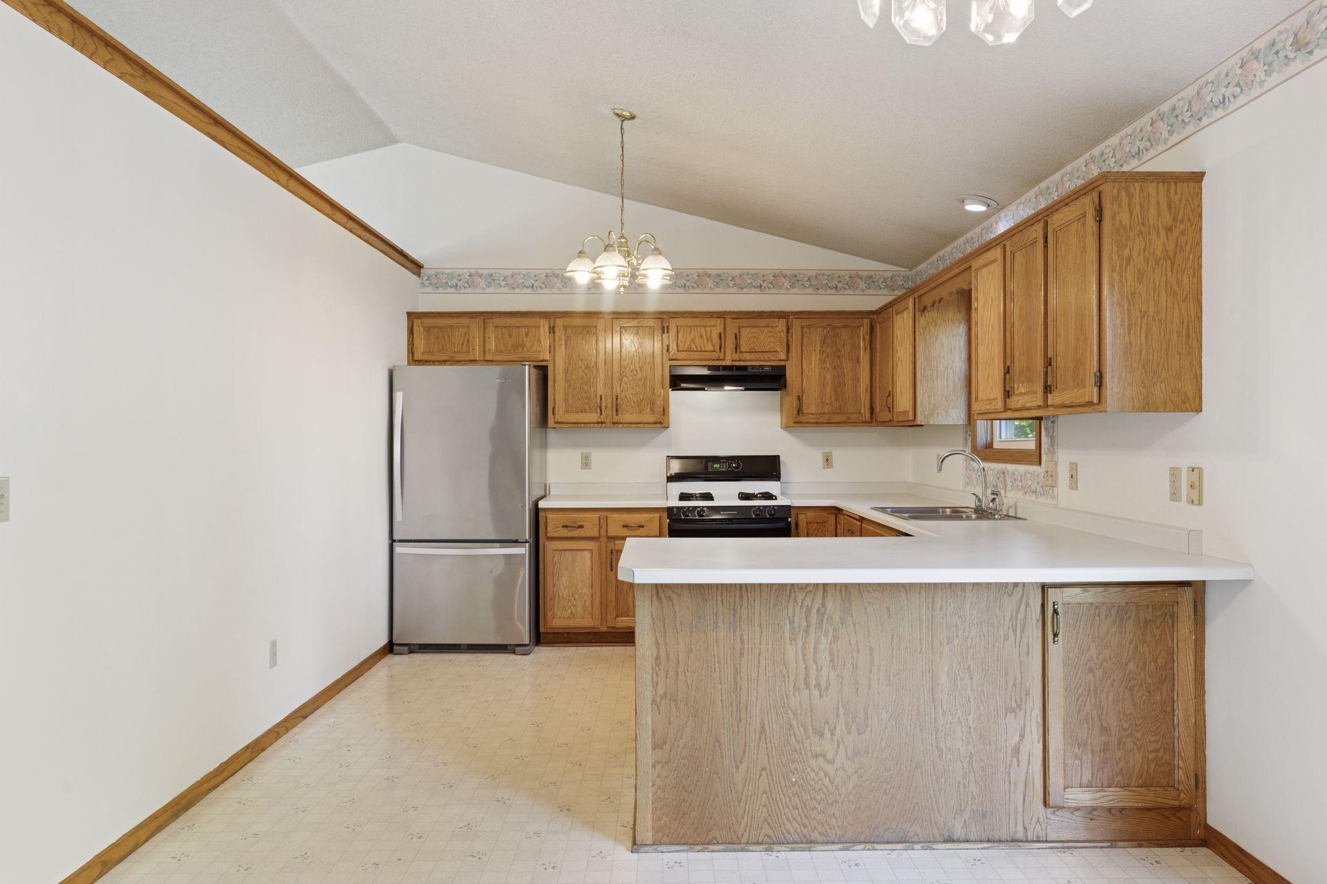 11984 Orchid Street Coon Rapids, MN 55433 - Photo 8 of 37