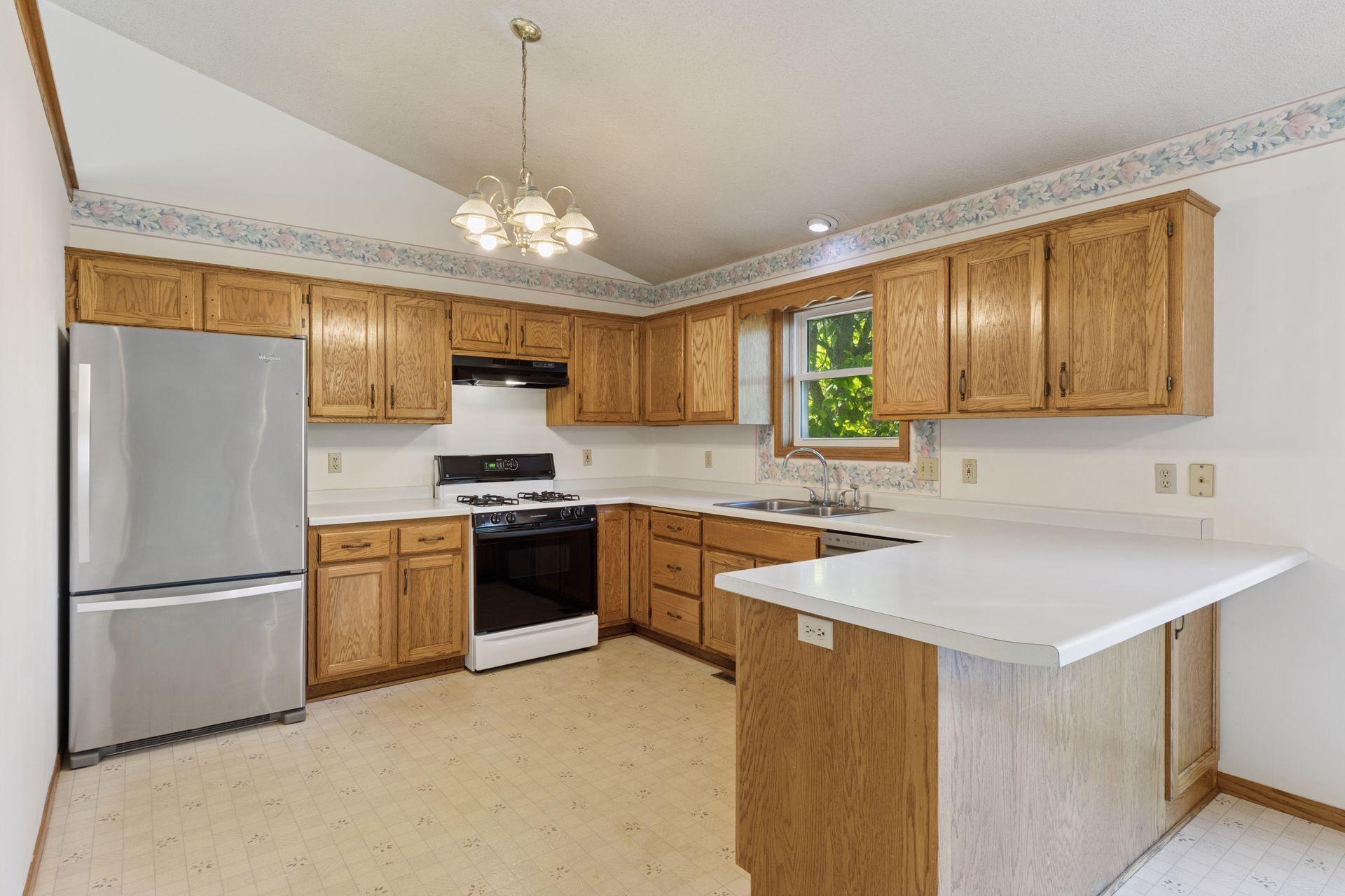 11984 Orchid Street Coon Rapids, MN 55433 - Photo 9 of 37