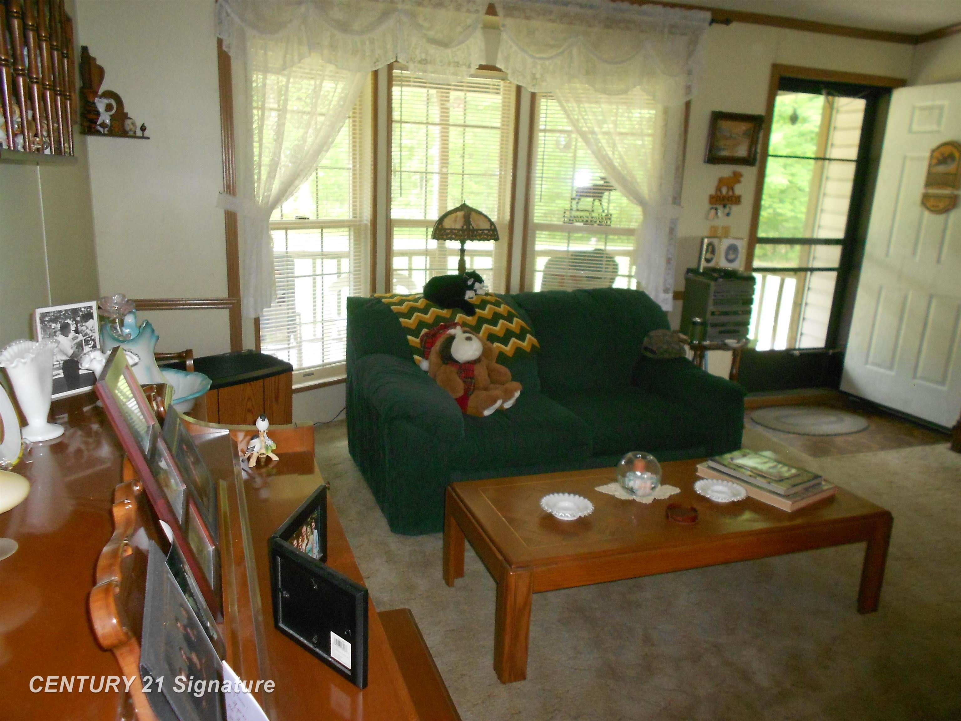 5185 Henderson Lake Road Prescott, MI 48756 - Photo 7 of 39 50116528-4.JPG