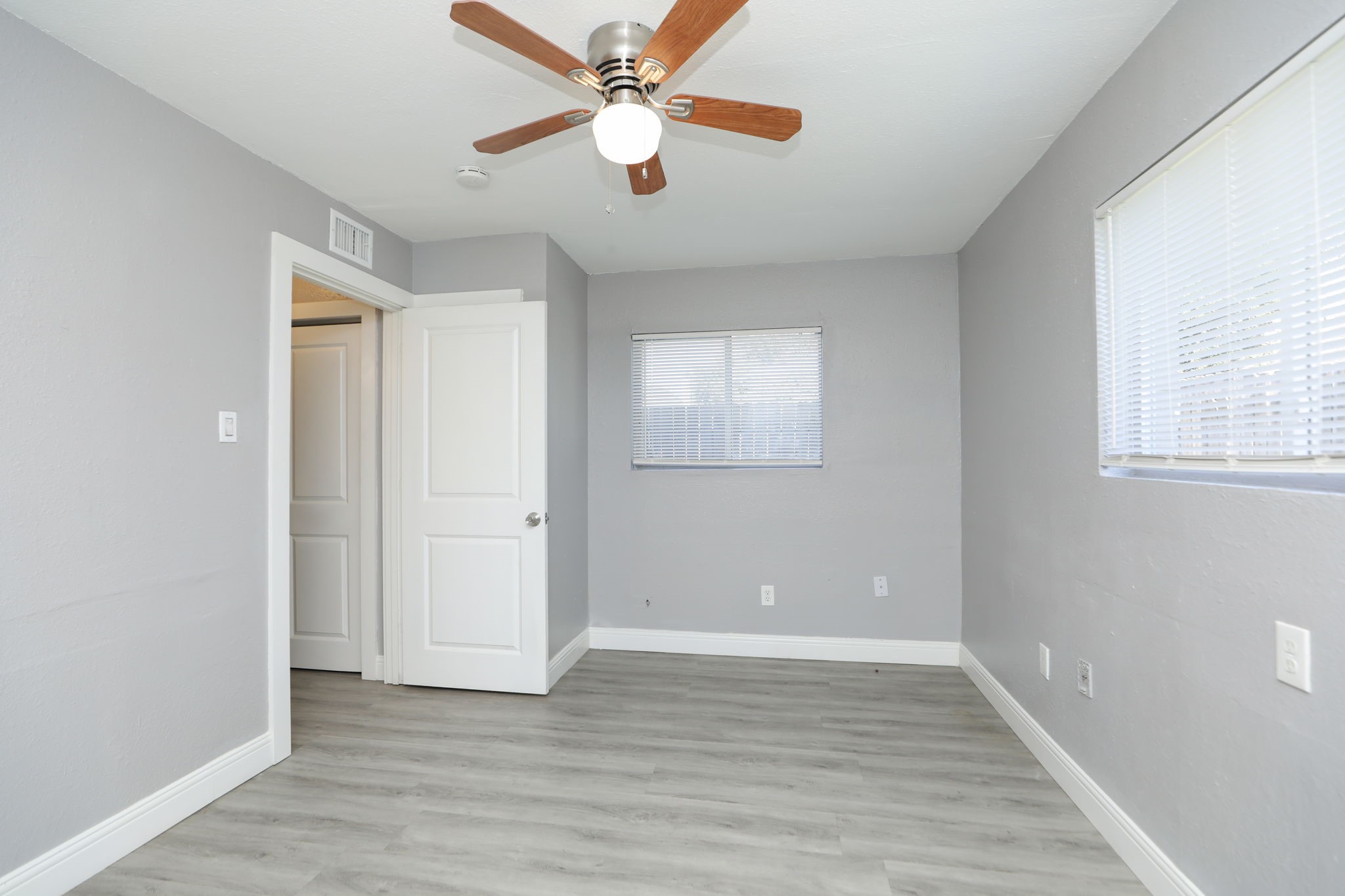 8127 Colonial Lane, Unit 2 Houston, TX 77051 - Photo 15 of 26