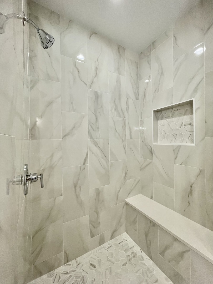 15919 Prairie View Court, Unit T2 New Lenox, IL 60451 - Photo 13 of 29 a bathroom with a shower