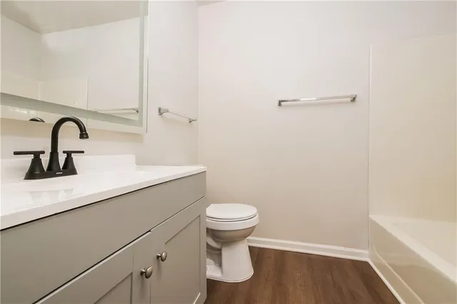 $2,190 | 543 Richfield Road, Liberty, MO 64068