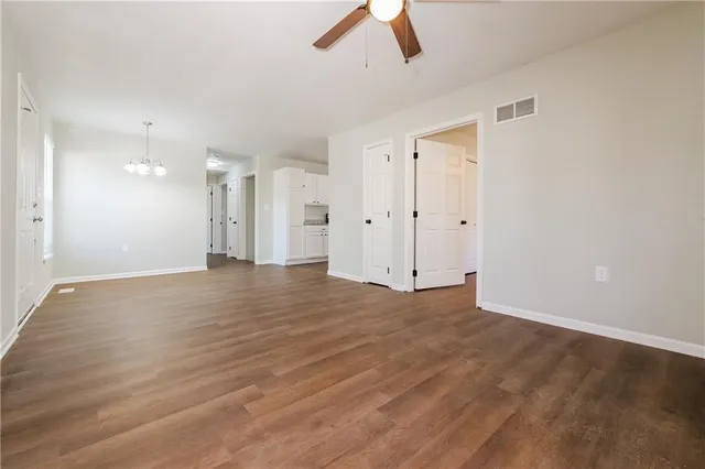 $2,190 | 543 Richfield Road, Liberty, MO 64068