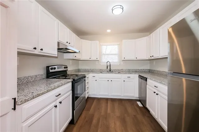 $2,190 | 543 Richfield Road, Liberty, MO 64068