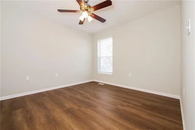 $2,190 | 543 Richfield Road, Liberty, MO 64068