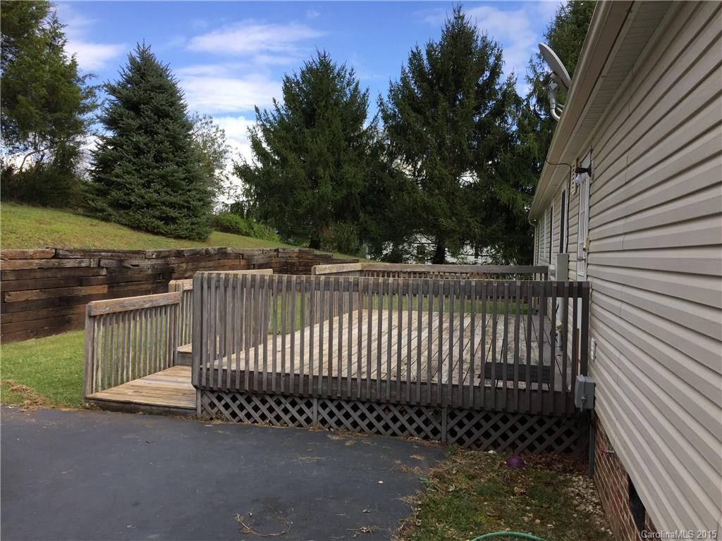 89 Reeves Road Leicester, NC 28748 - Photo 4 of 15 Gallery Image 4