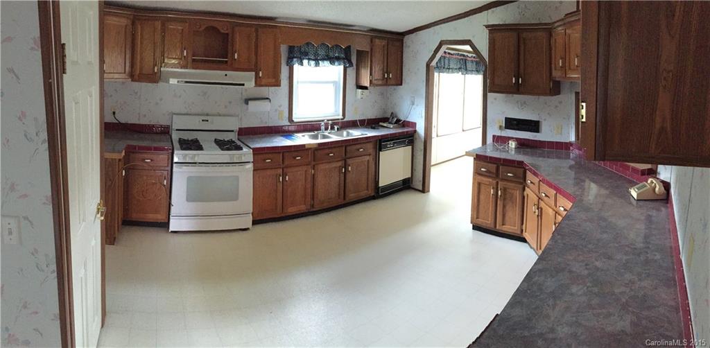 89 Reeves Road Leicester, NC 28748 - Photo 7 of 15 Gallery Image 7